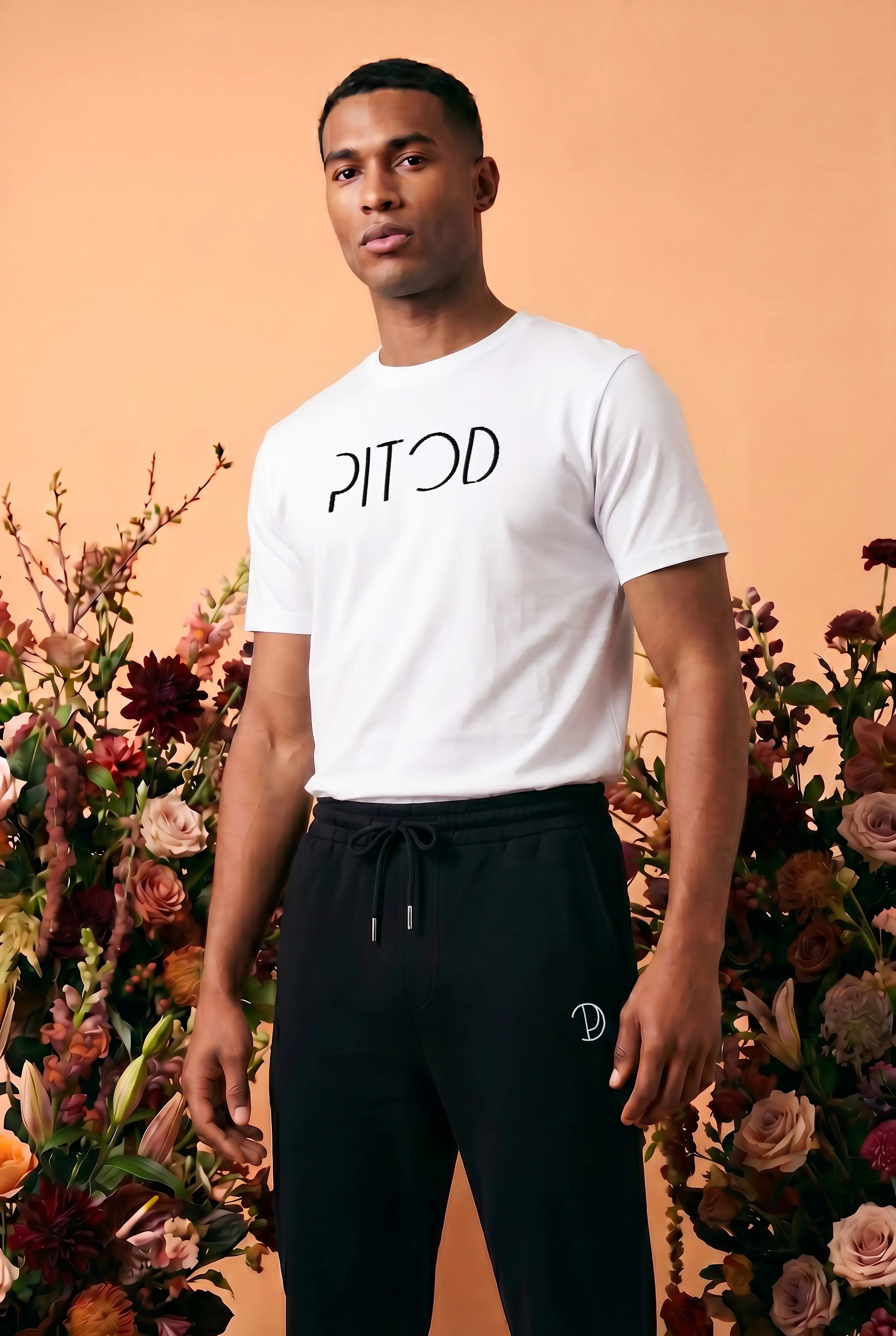 Besticktes Pitod T-Shirt