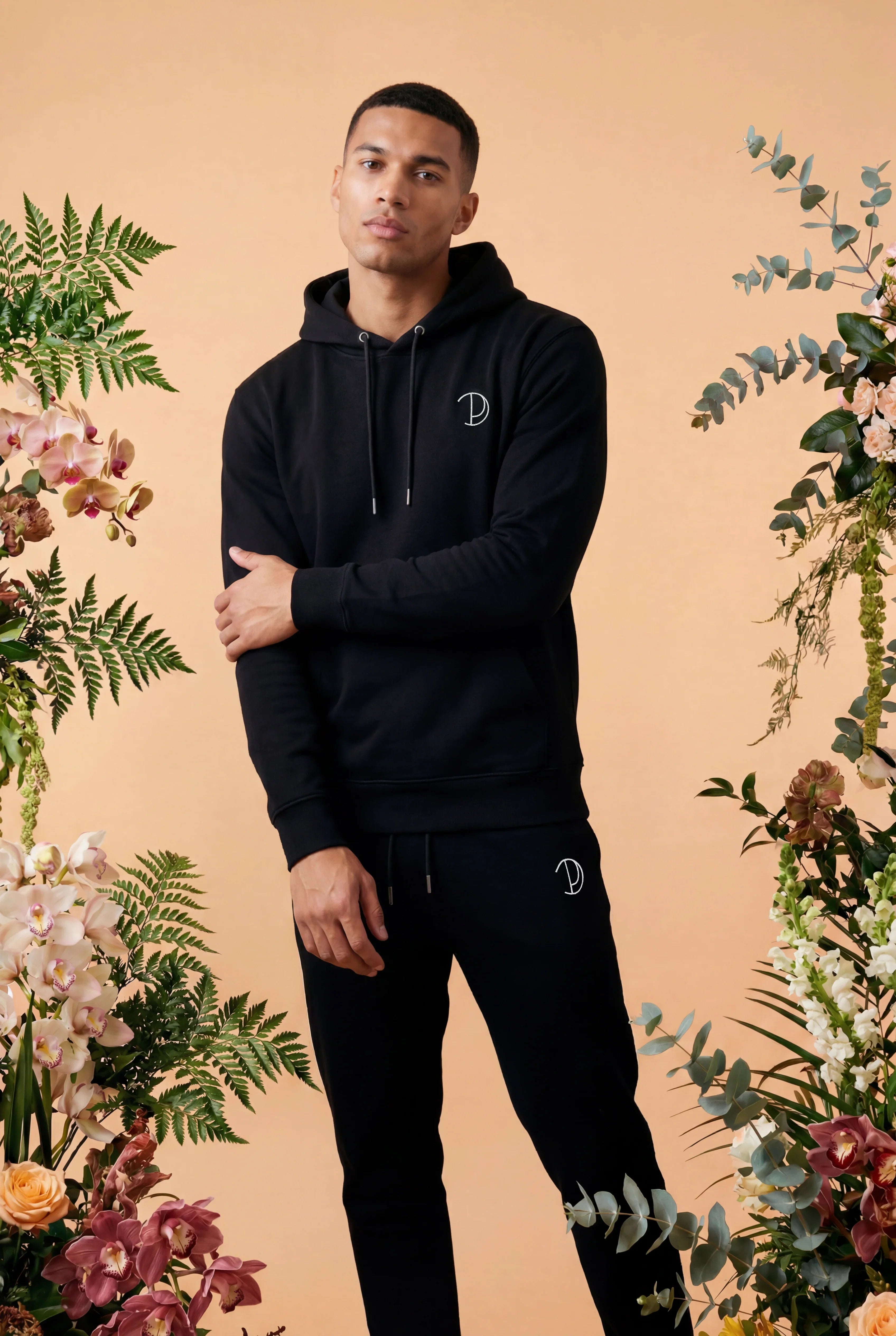 Sudadera con capucha P bordada